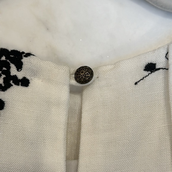 Anthropologie Akemi & Kin linen blouse - Picture 3 of 6